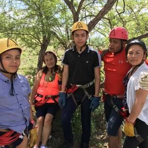 Meet your Posher, Efrain